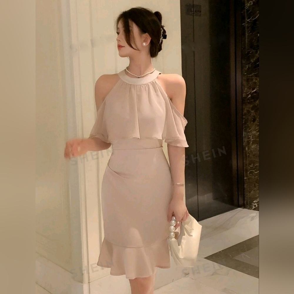 Dress - Picture 2 of 3